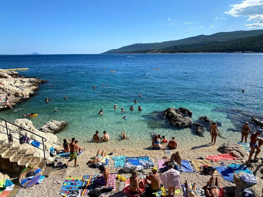 Studio Vesna With A Terrace And Sea View Rabac Exterior foto