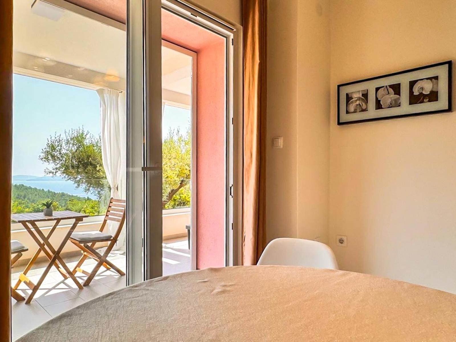 Studio Vesna With A Terrace And Sea View Rabac Exterior foto