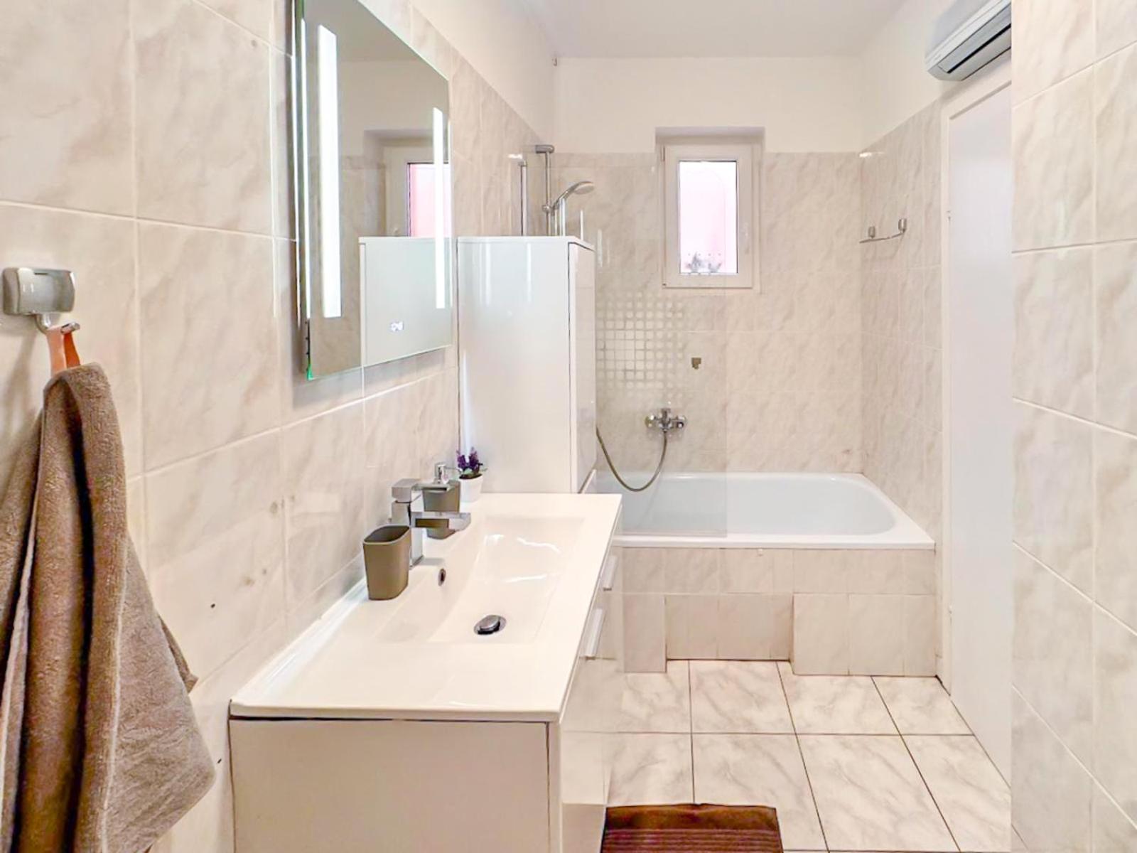Studio Vesna With A Terrace And Sea View Rabac Exterior foto