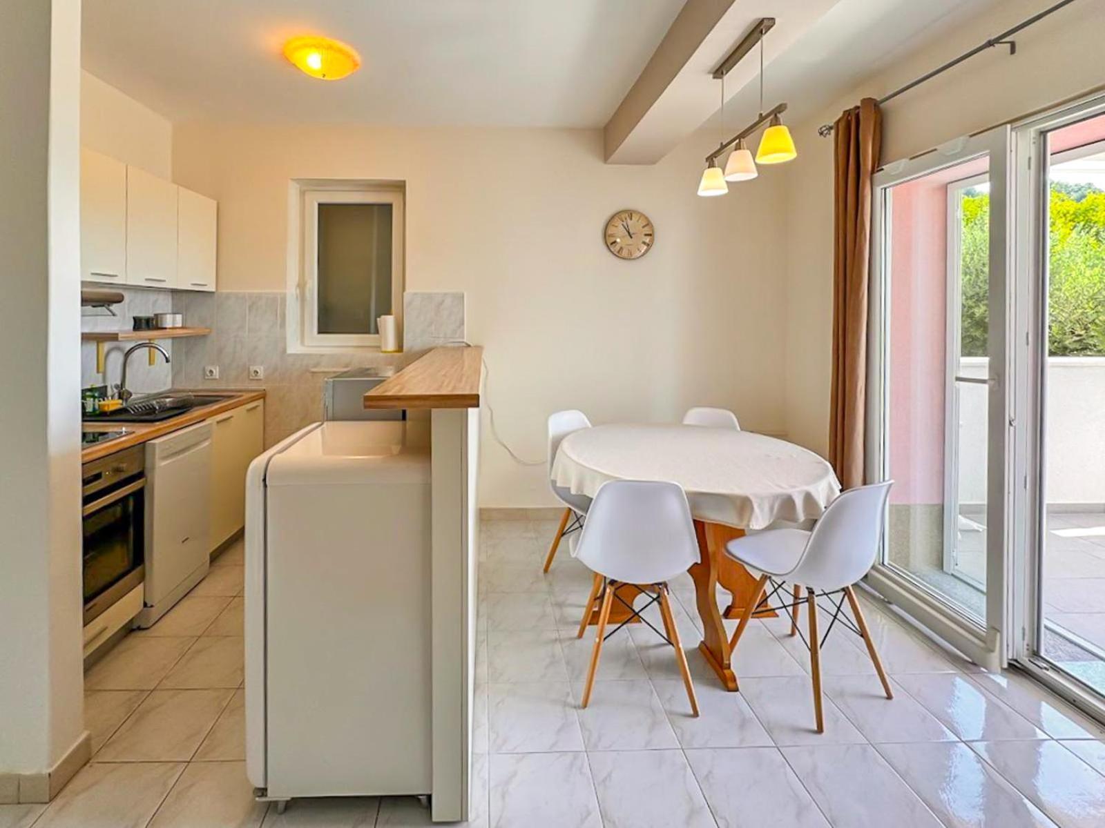 Studio Vesna With A Terrace And Sea View Rabac Exterior foto